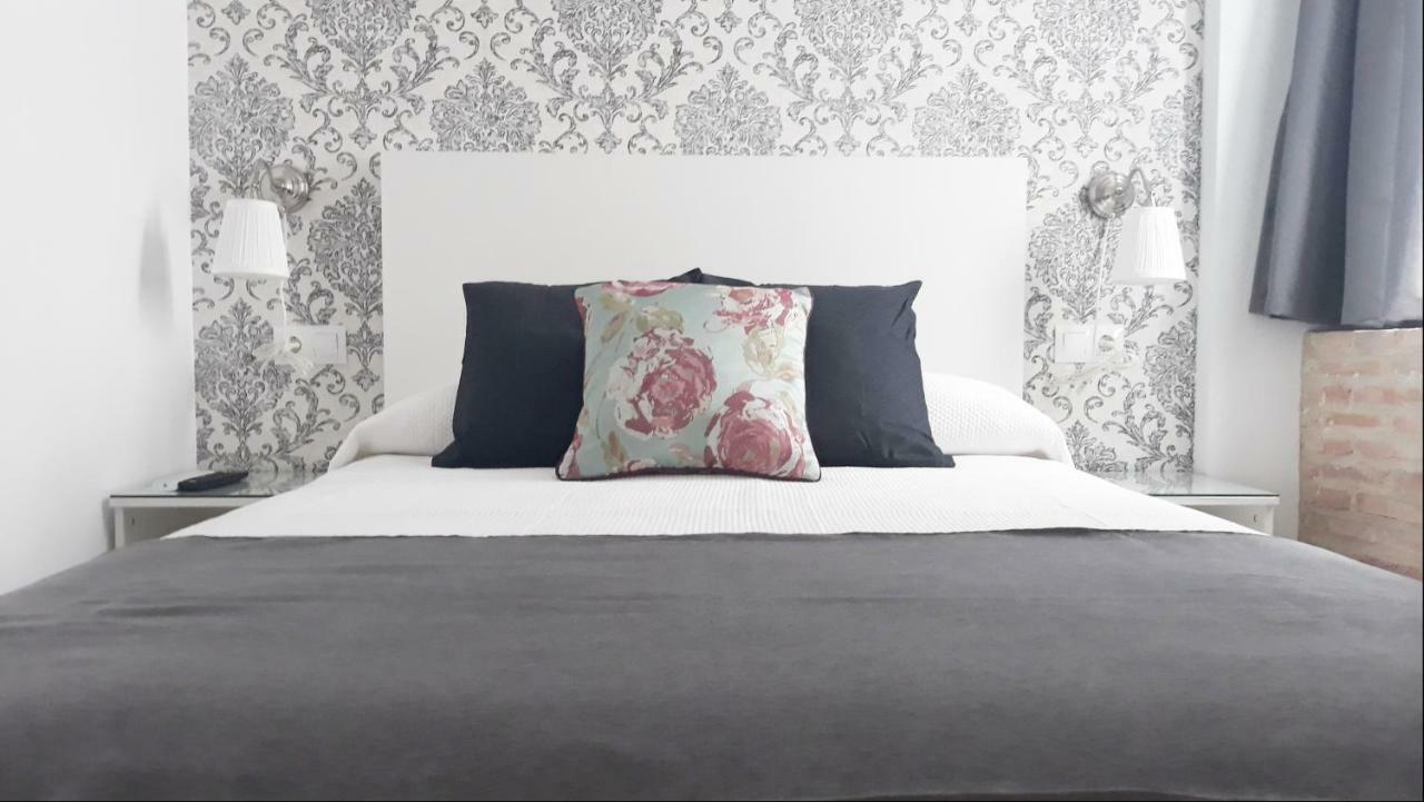 Puerta Alameda Suites 龙达 外观 照片